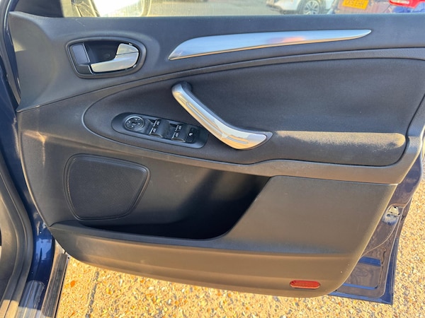 Used Ford S-Max 2012 for sale - 76100735: Photo 25
