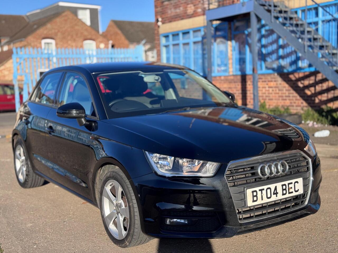 Used Audi A1 2015 for sale - 78010962: Photo 2