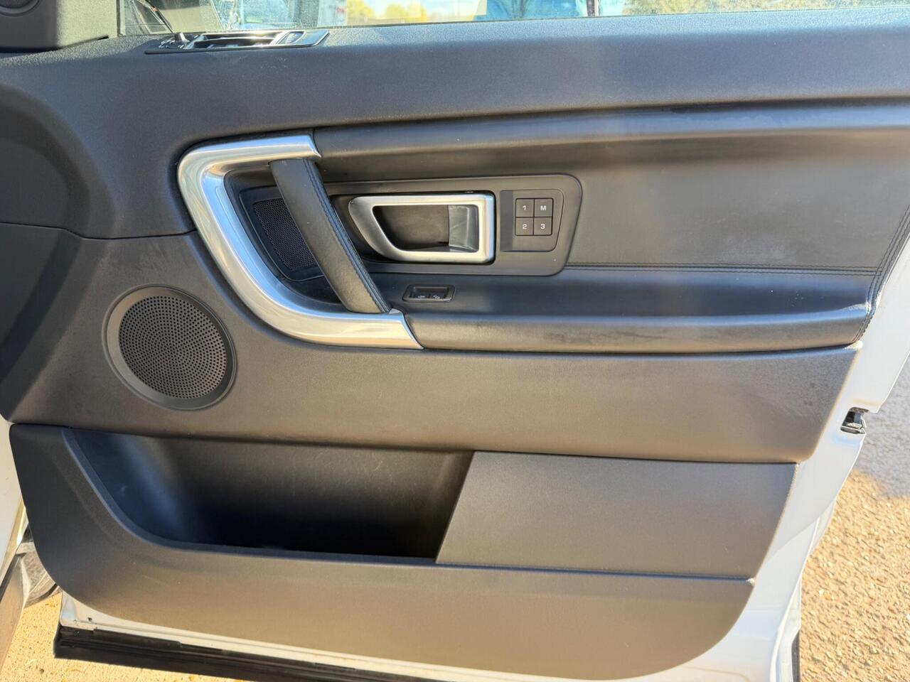 Used Land Rover Discovery Sport 2015 for sale - 78011763: Photo 24