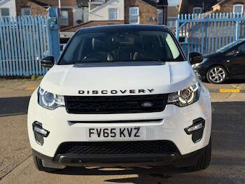 Used Land Rover Discovery Sport 2015 for sale - 78011763: Photo