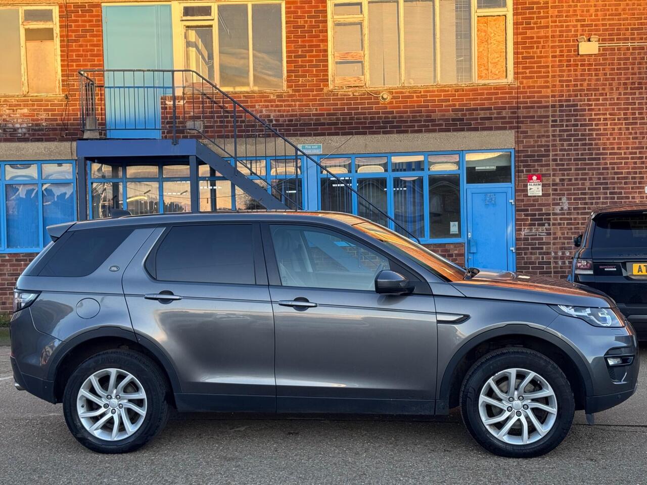 Used Land Rover Discovery Sport 2017 for sale - 78010980: Photo 11