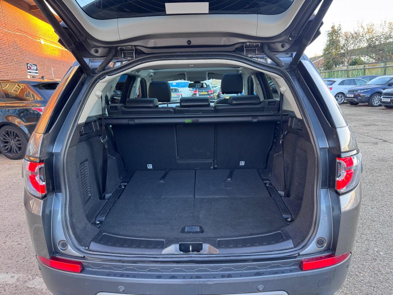 Used Land Rover Discovery Sport 2017 for sale - 78010980: Photo 12