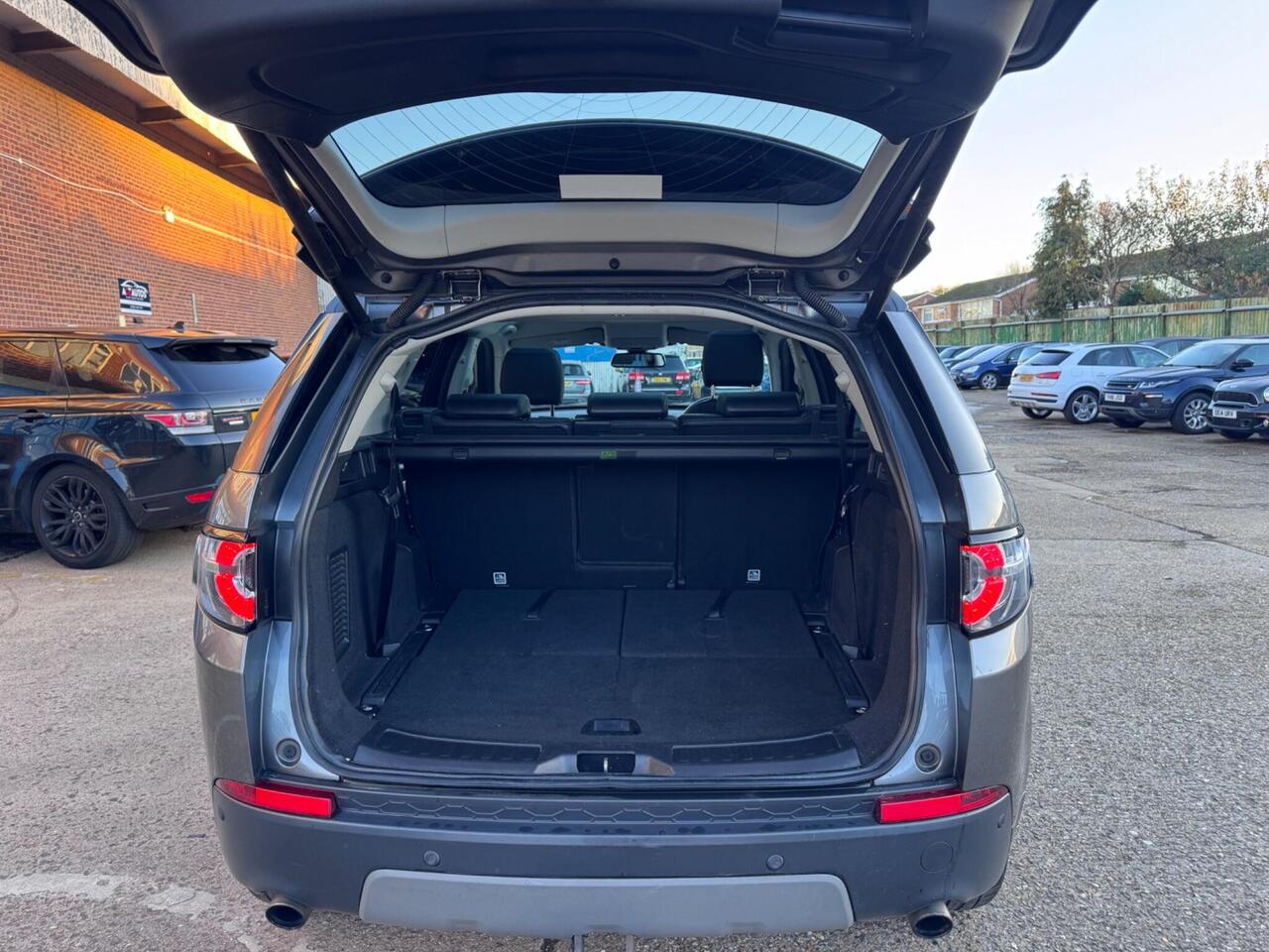 Used Land Rover Discovery Sport 2017 for sale - 78010980: Photo 16