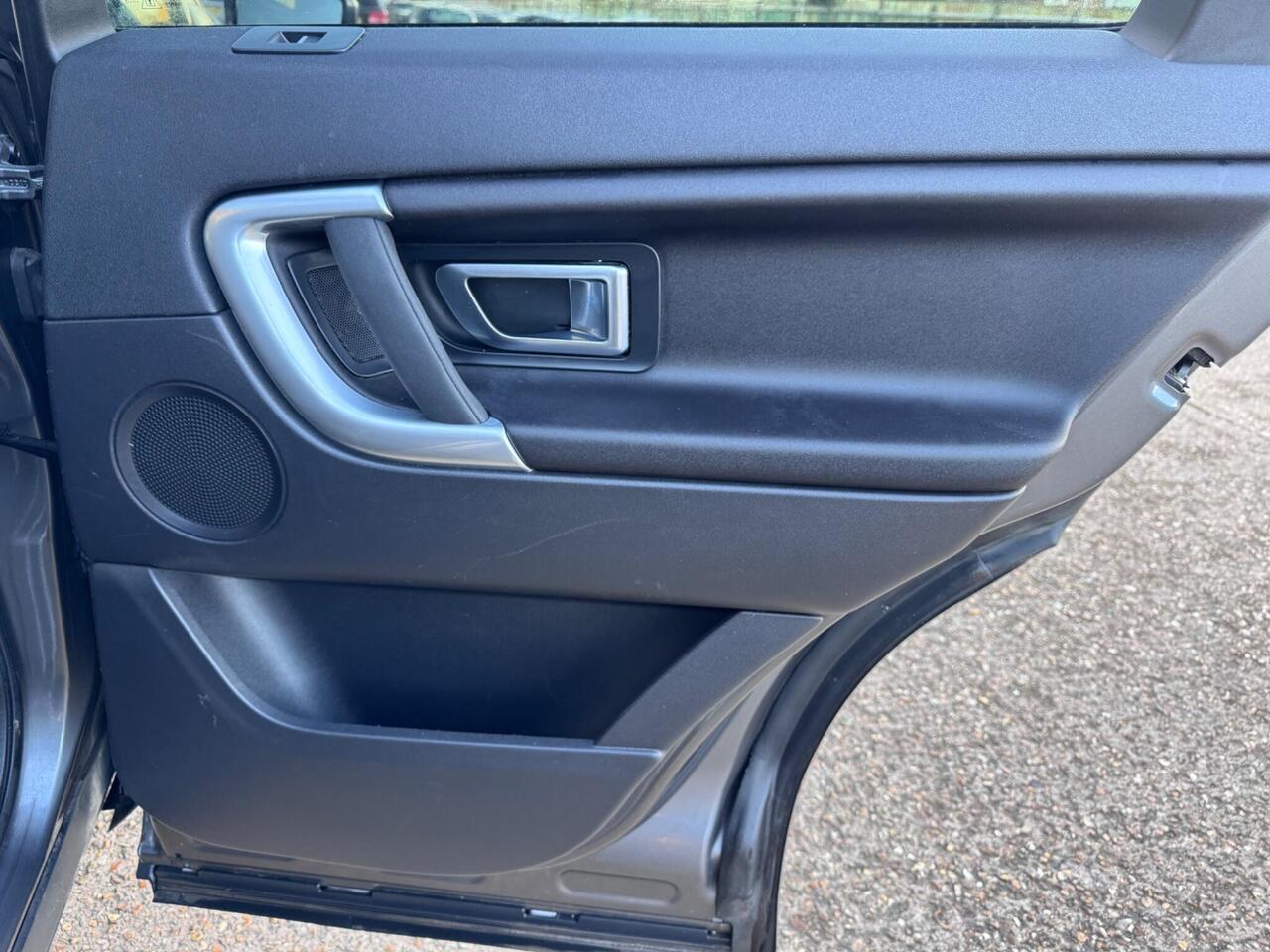 Used Land Rover Discovery Sport 2017 for sale - 78010980: Photo 21