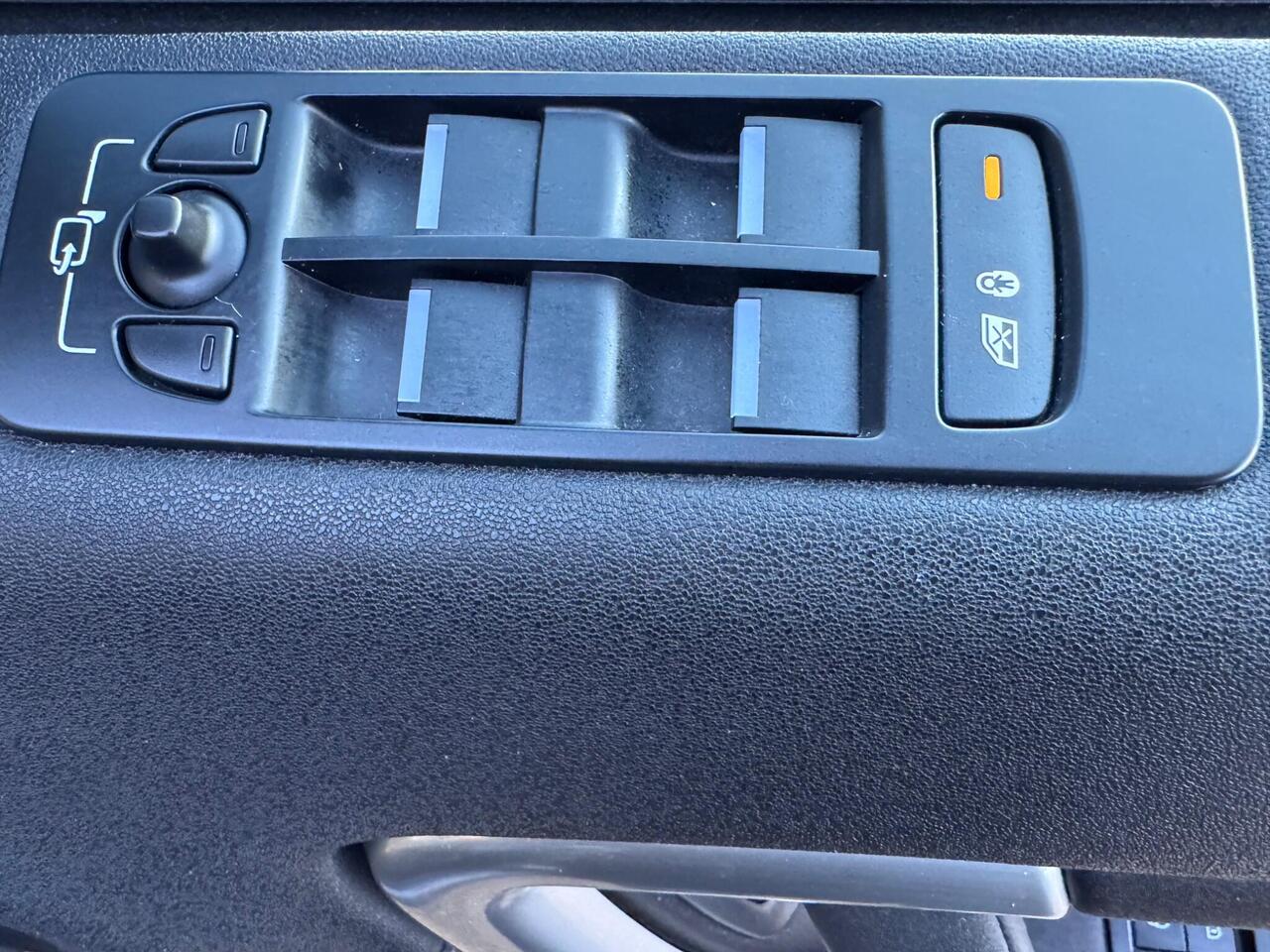 Used Land Rover Discovery Sport 2017 for sale - 78010980: Photo 24