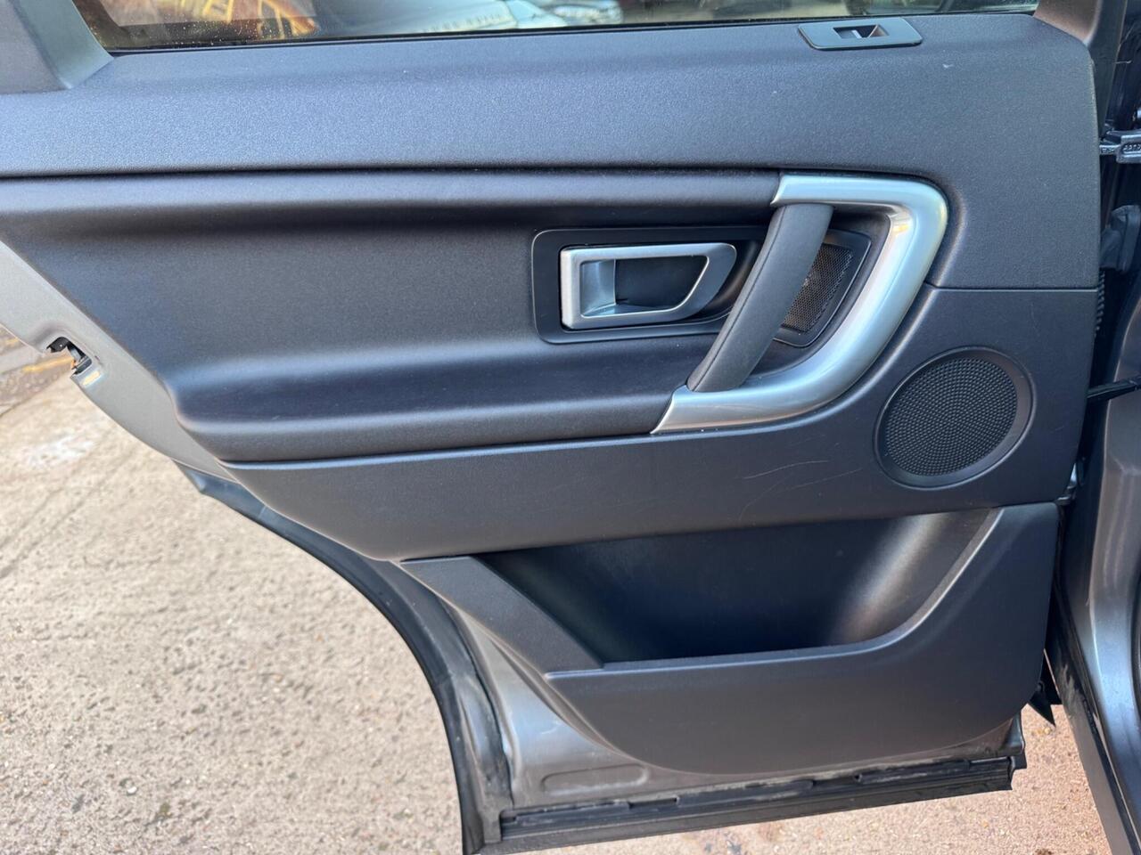 Used Land Rover Discovery Sport 2017 for sale - 78010980: Photo 31