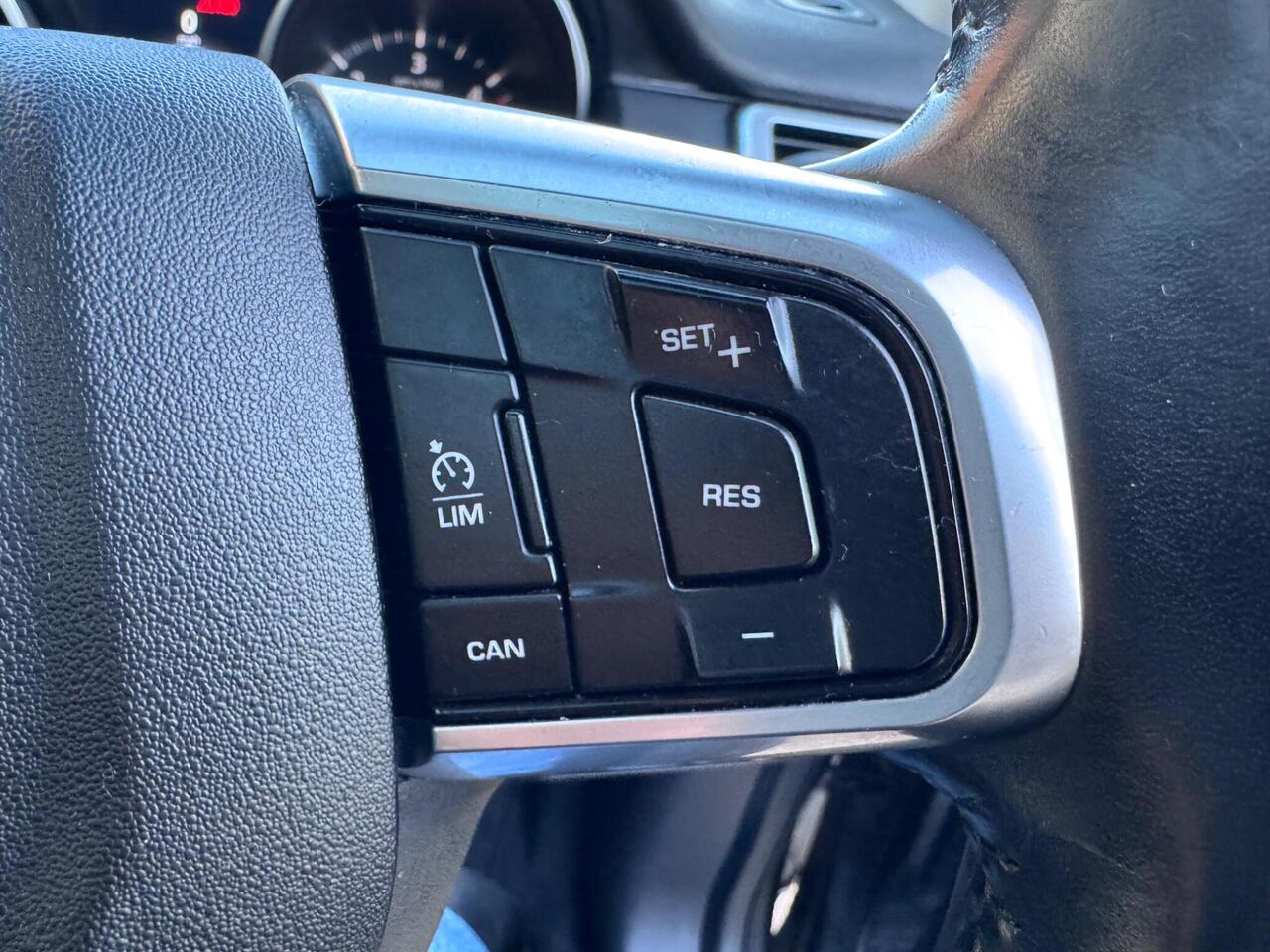 Used Land Rover Discovery Sport 2017 for sale - 78010980: Photo 41