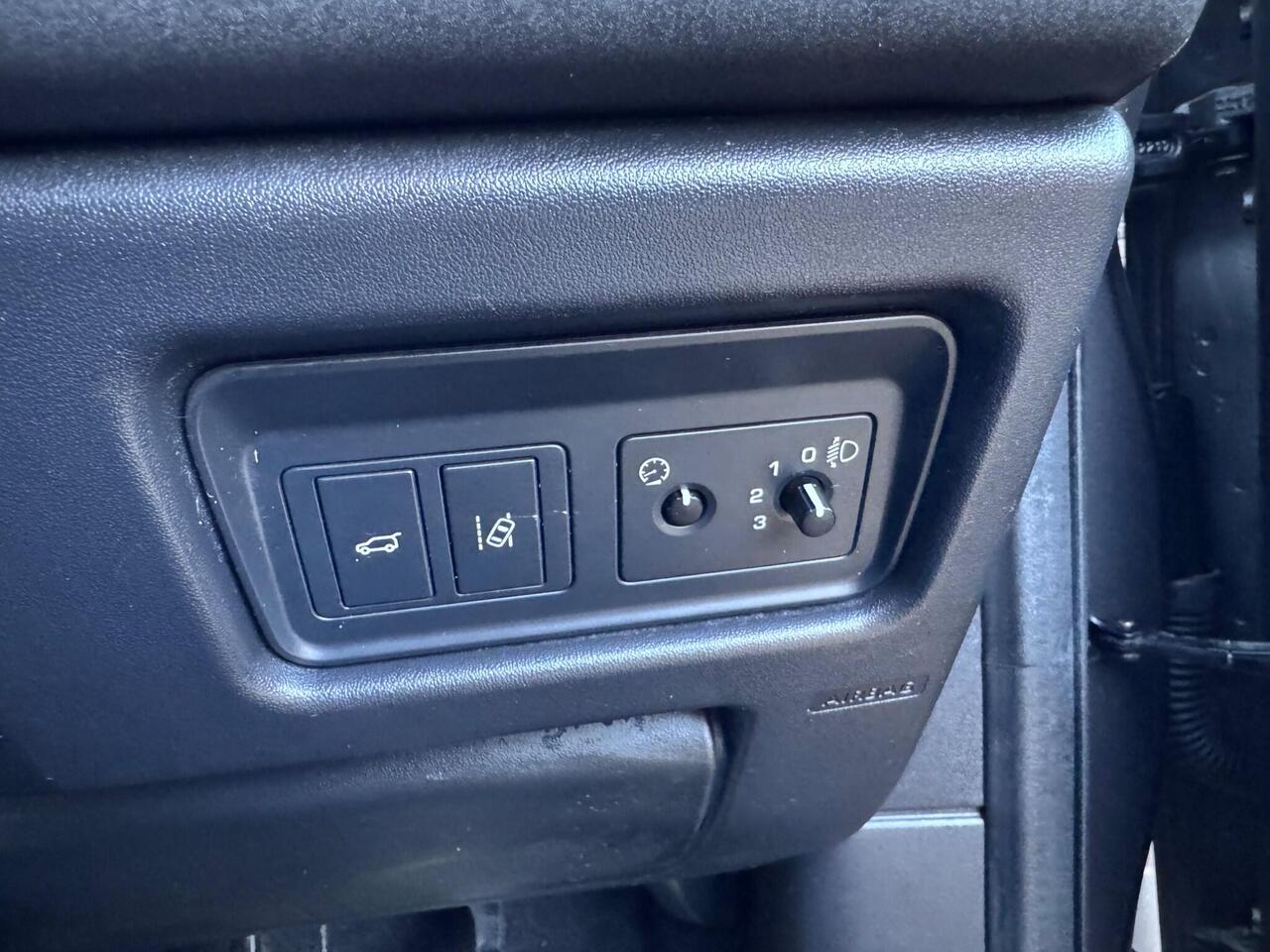 Used Land Rover Discovery Sport 2017 for sale - 78010980: Photo 42