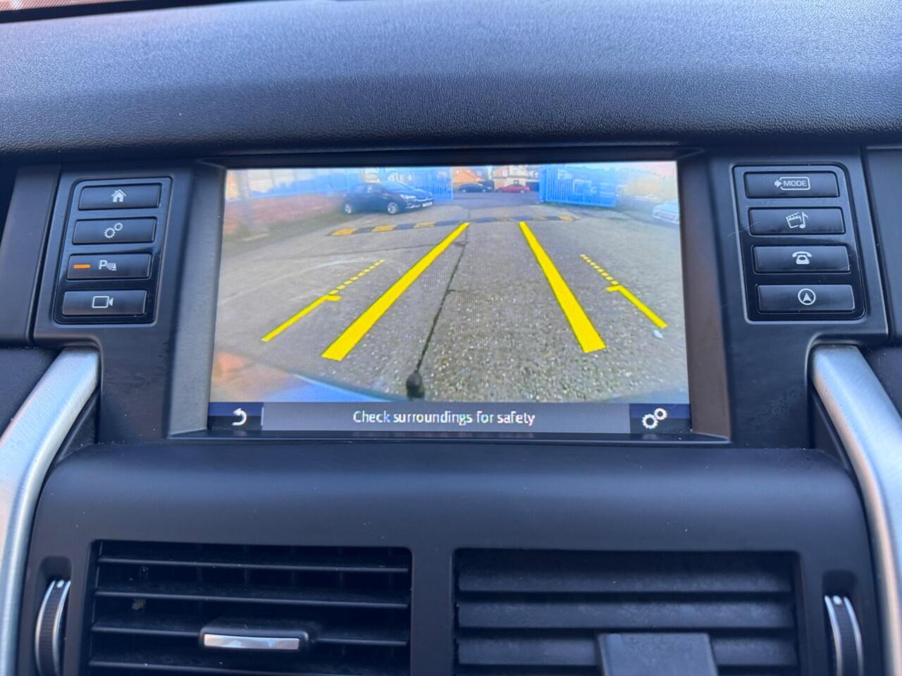 Used Land Rover Discovery Sport 2017 for sale - 78010980: Photo 44