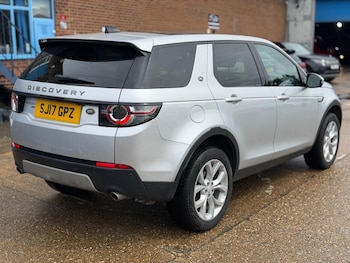 Used Land Rover Discovery Sport 2017 for sale - 78867999: Photo