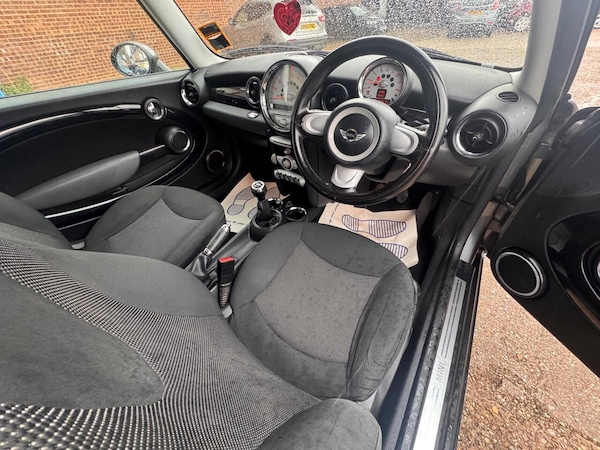 Used MINI Hatch 2010 for sale - 75722106: Photo 28