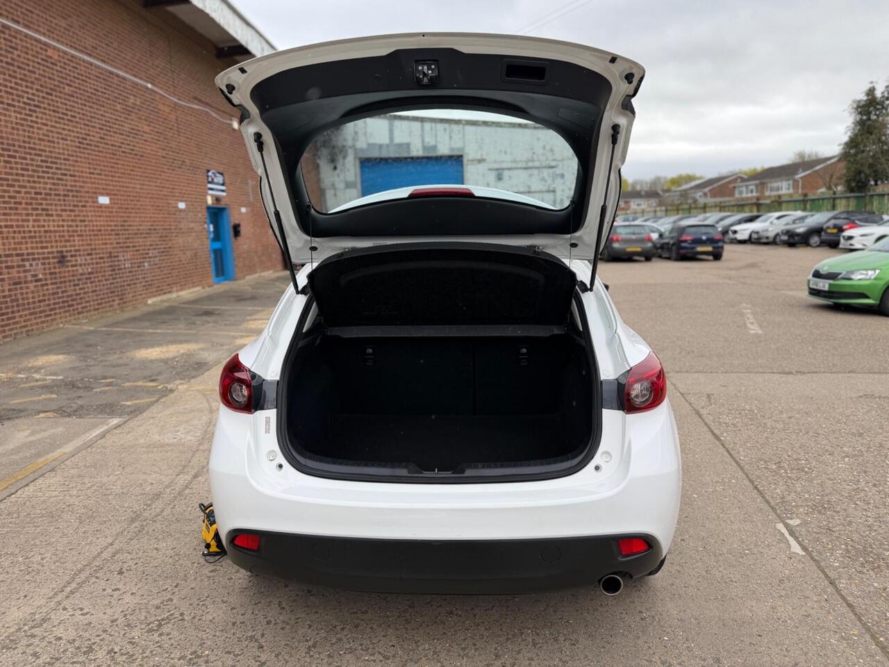 Used Mazda Mazda3 2015 for sale - 78011781: Photo 5