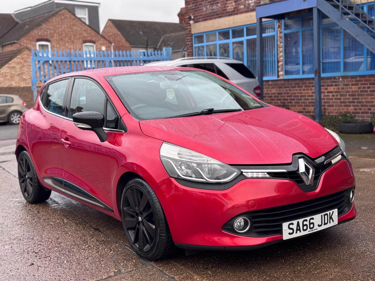 Used Renault Clio 2016 for sale - 78011775: Photo 2