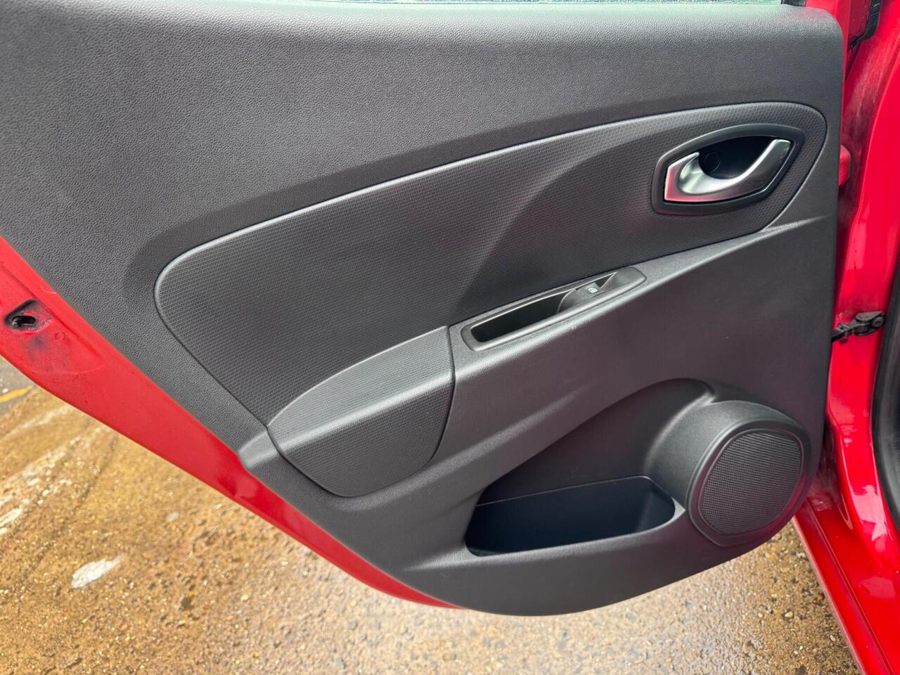 Used Renault Clio 2016 for sale - 78011775: Photo 31