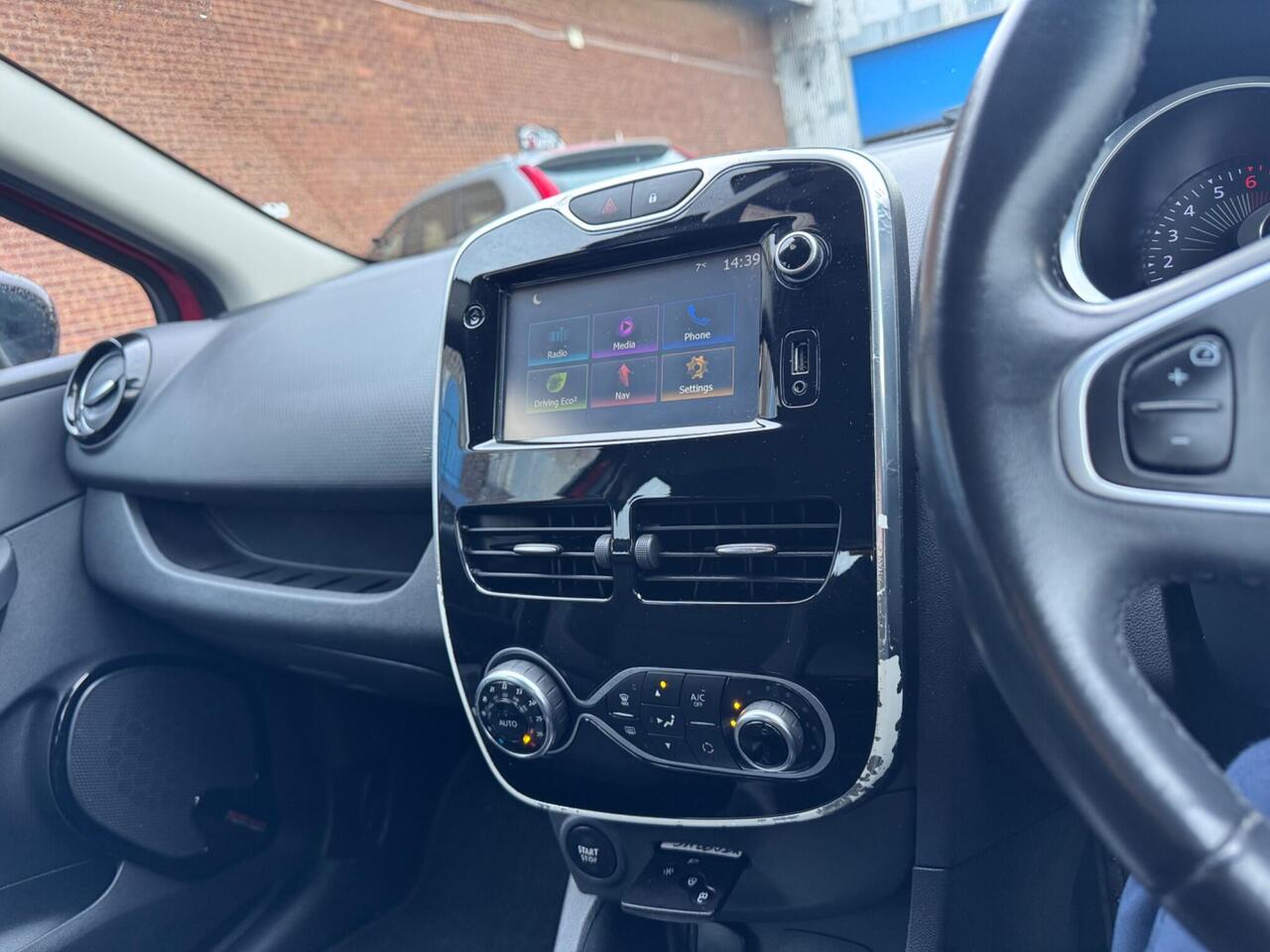 Used Renault Clio 2016 for sale - 78011775: Photo 37