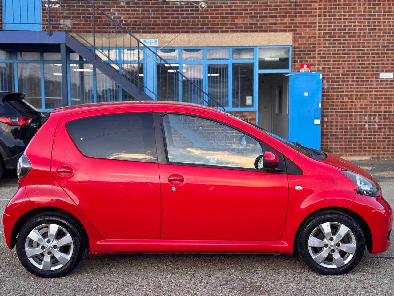 Used Toyota AYGO 2011 for sale - 78010979: Photo 11