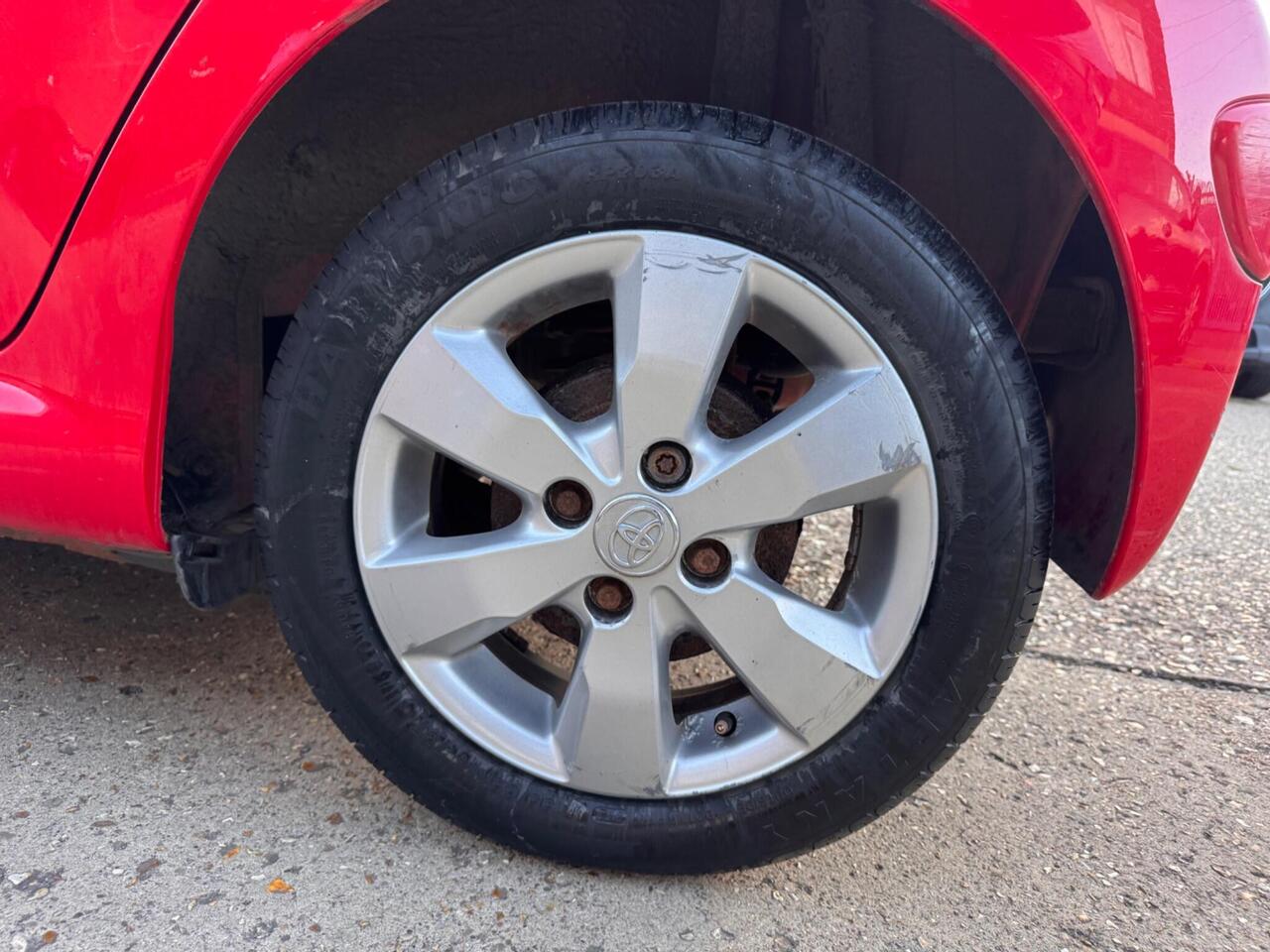 Used Toyota AYGO 2011 for sale - 78010979: Photo 39