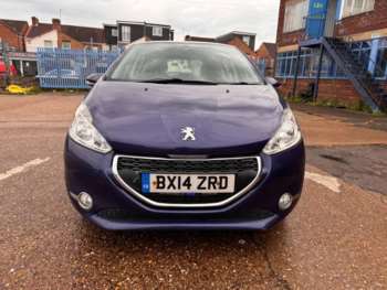 Used Peugeot 208 2014 for sale - 74992440: Photo