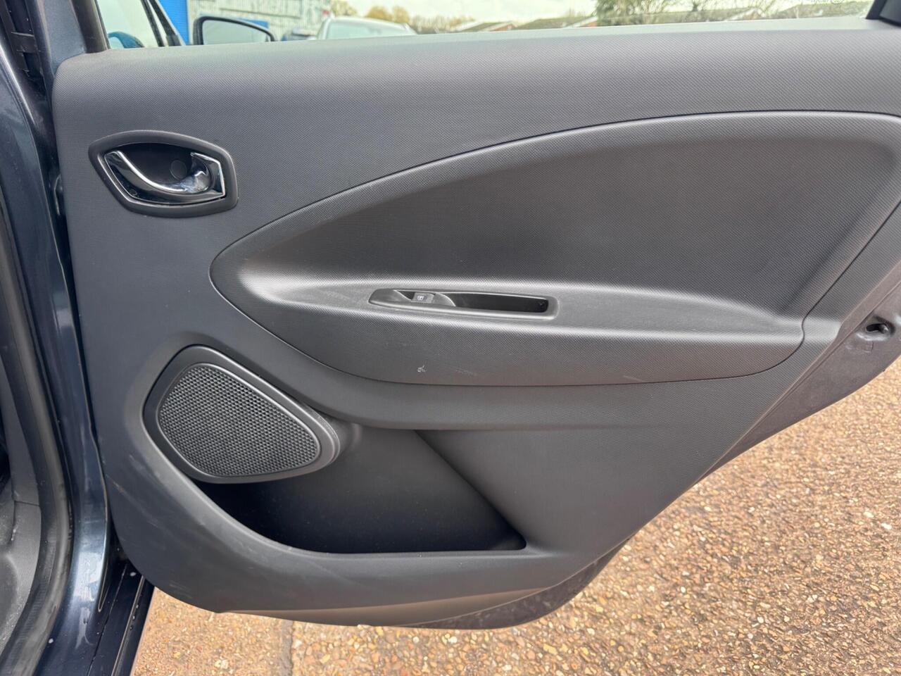 Used Renault Zoe 2018 for sale - 78011755: Photo 25