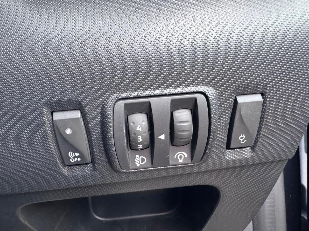 Used Renault Zoe 2018 for sale - 78011755: Photo 42