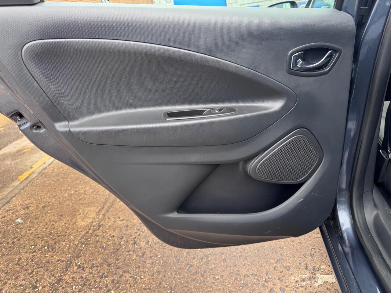 Used Renault Zoe 2018 for sale - 78011755: Photo 43