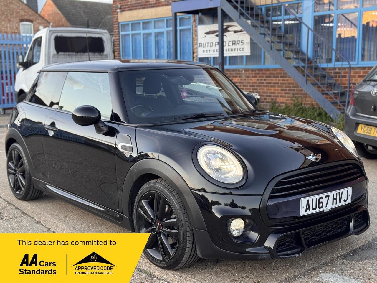 Used MINI Hatch 2017 for sale - 76318686: Photo 1