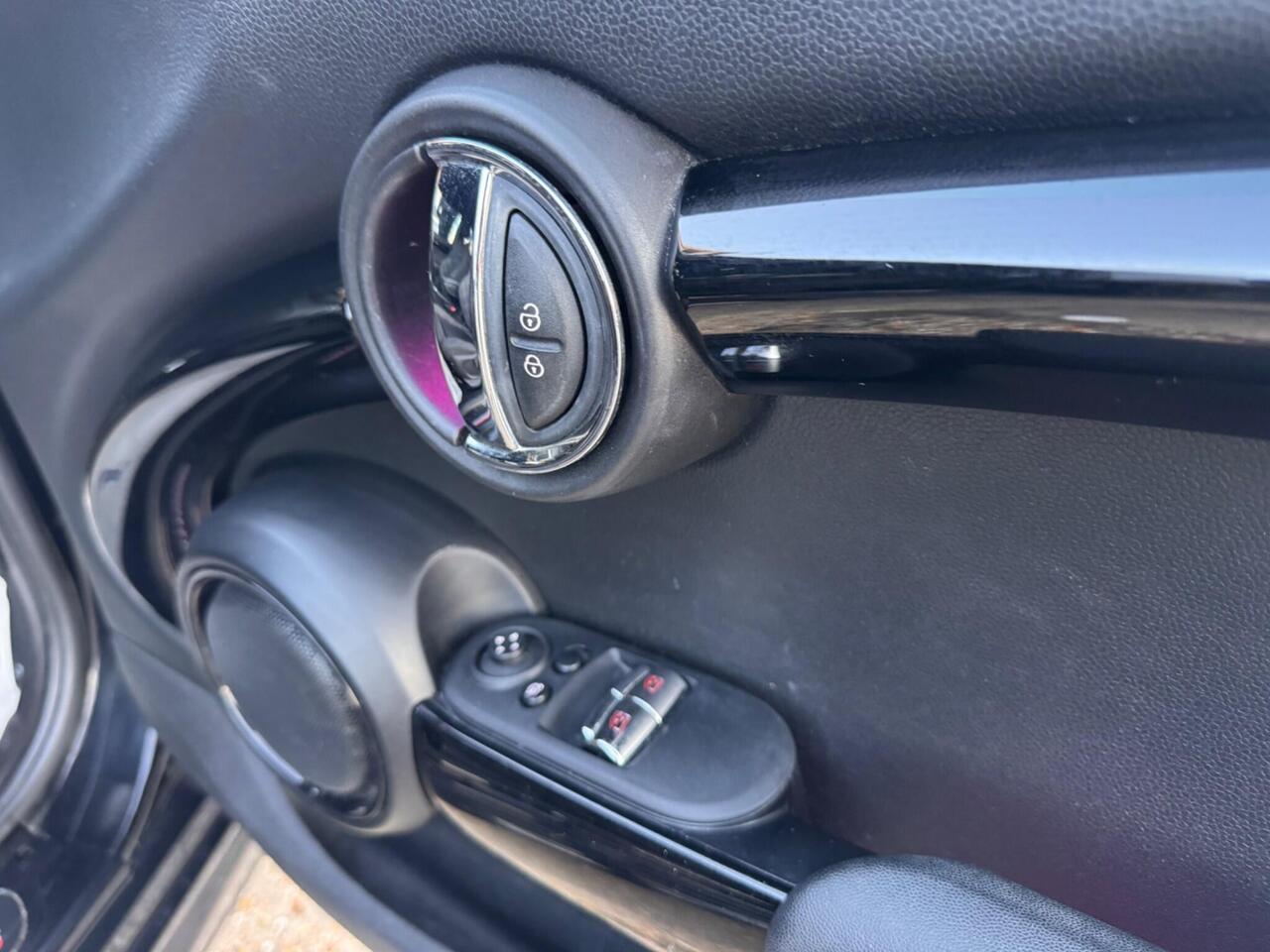 Used MINI Hatch 2017 for sale - 76318686: Photo 24