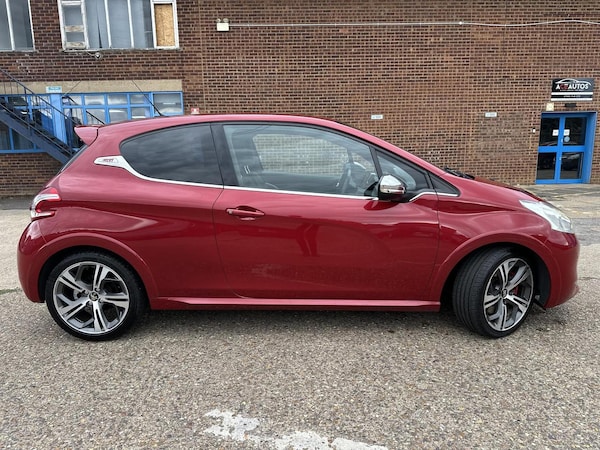 Used Peugeot 208 2015 for sale - 75390184: Photo 16