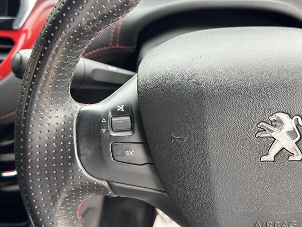 Used Peugeot 208 2015 for sale - 75390184: Photo 30