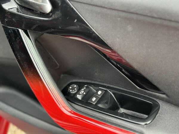 Used Peugeot 208 2015 for sale - 75390184: Photo 37