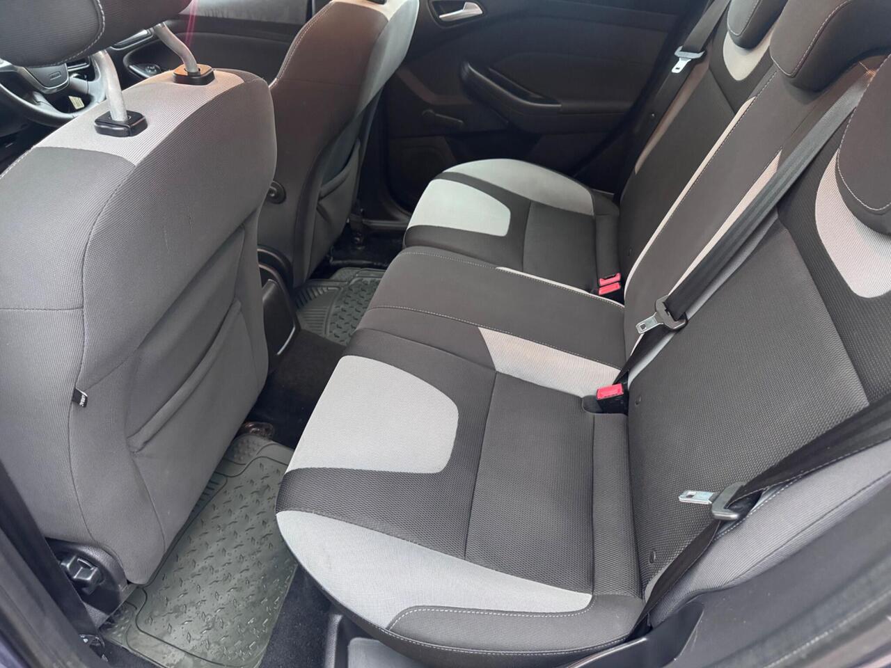 Used Ford Focus 2013 for sale - 78010968: Photo 18