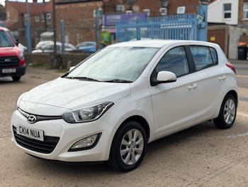 Used Hyundai i20 2014 for sale - 79727979: Photo