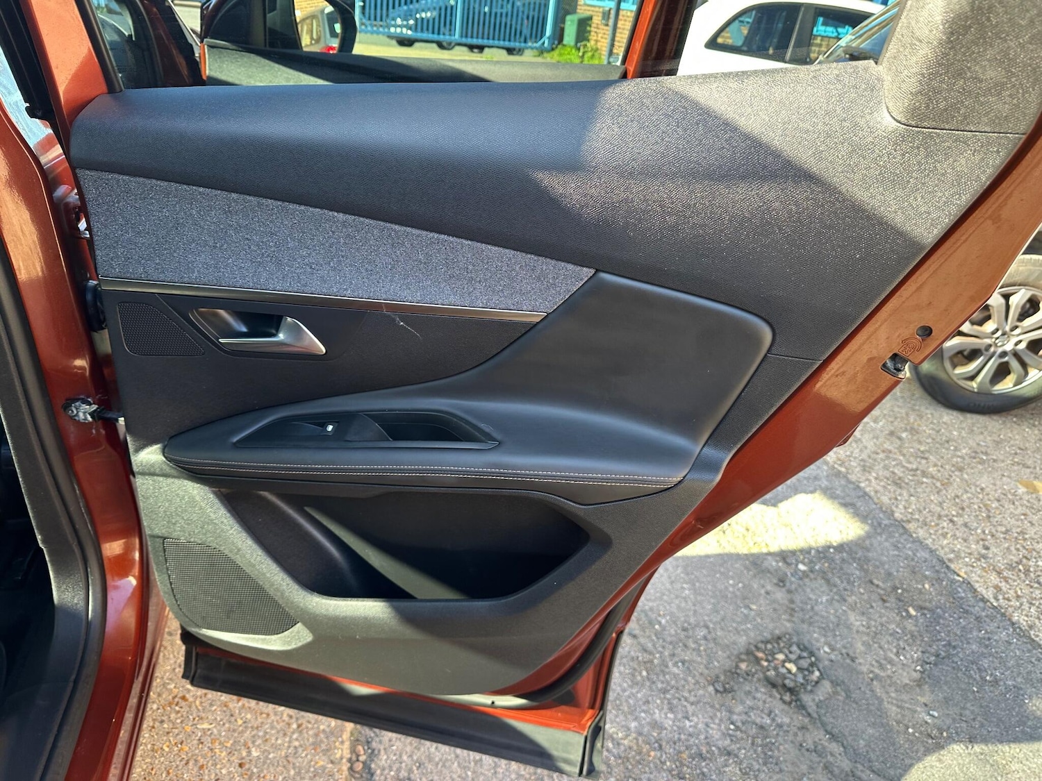 Used Peugeot 3008 2018 for sale - 76501103: Photo 16