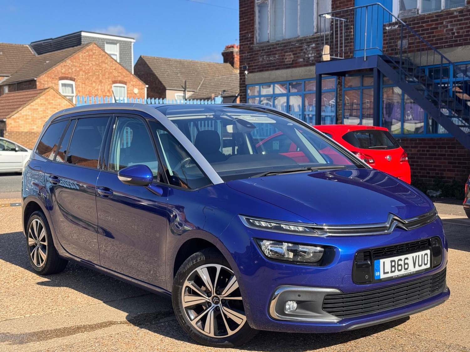 Used Citroen C4 Grand Picasso 2017 for sale - 76100732: Photo 2