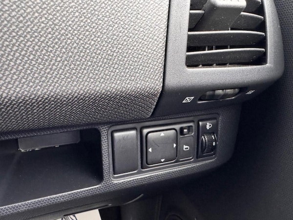 Used Nissan Micra 2004 for sale - 75365336: Photo 14