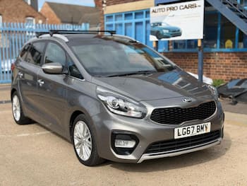 Used Kia Carens 2017 for sale - 79836849: Photo