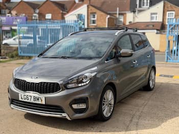 Used Kia Carens 2017 for sale - 79836849: Photo