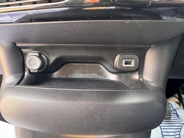 Used Citroen C4 Cactus 2016 for sale - 74964596: Photo 28