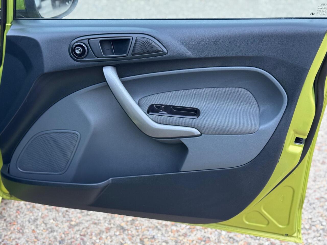 Used Ford Fiesta 2010 for sale - 76609288: Photo 12