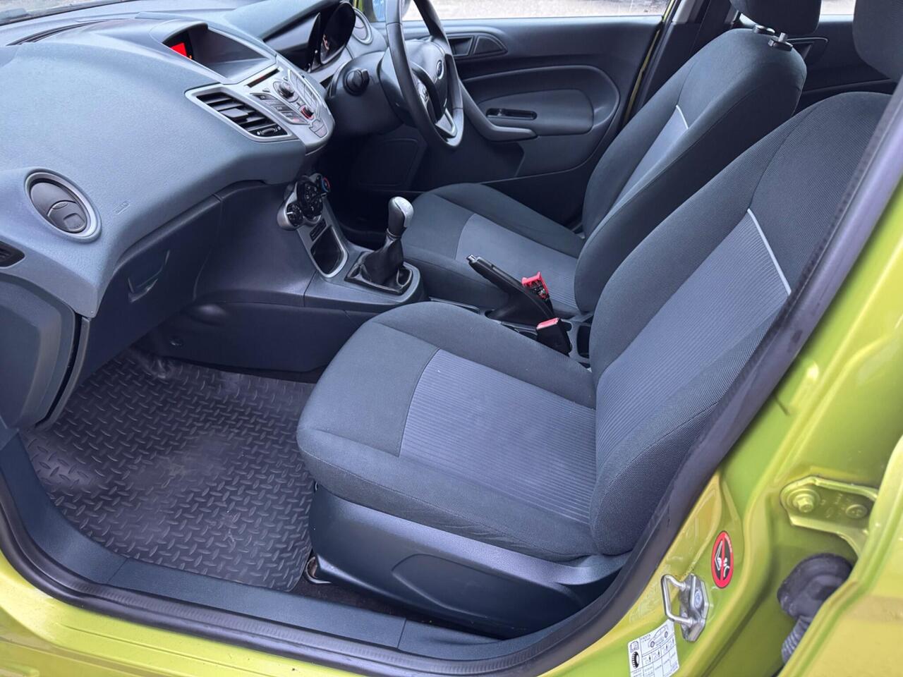 Used Ford Fiesta 2010 for sale - 76609288: Photo 16