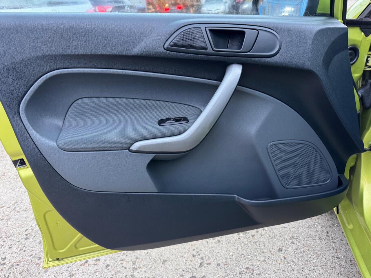 Used Ford Fiesta 2010 for sale - 76609288: Photo 19