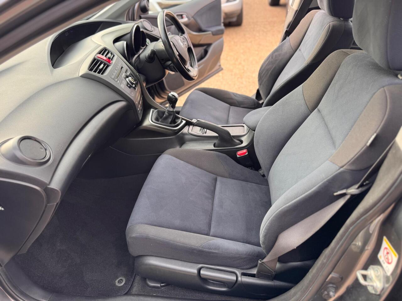 Used Honda Civic 2012 for sale - 76410306: Photo 29