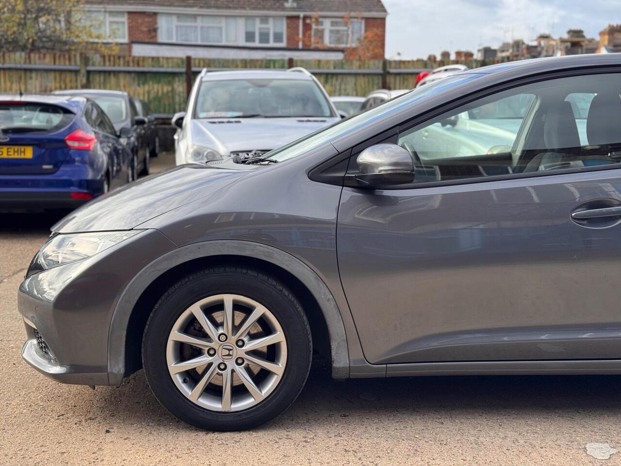 Used Honda Civic 2012 for sale - 76410306: Photo 4