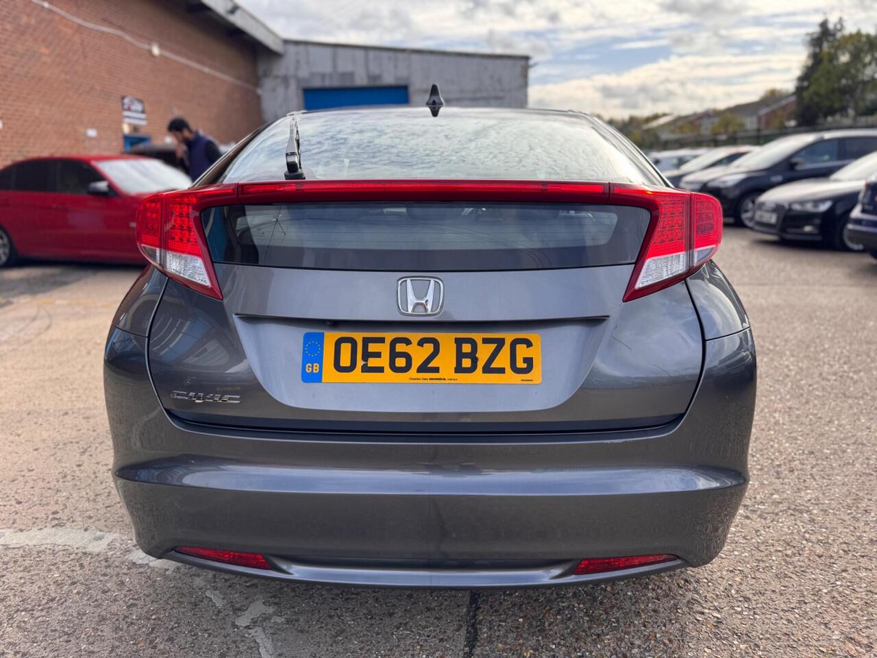 Used Honda Civic 2012 for sale - 76410306: Photo 8