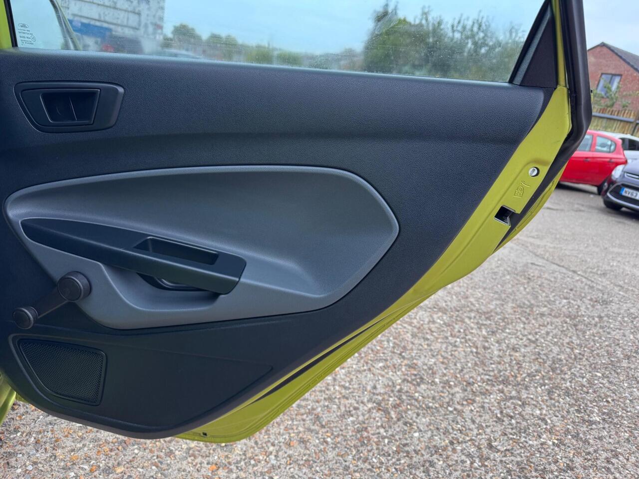 Used Ford Fiesta 2010 for sale - 78010971: Photo 14