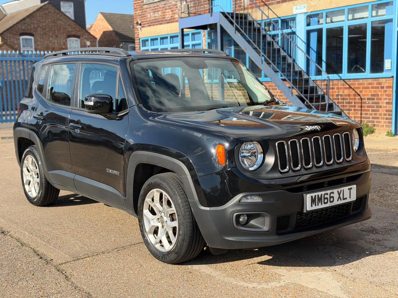 Used Jeep Renegade 2016 for sale - 78087736: Photo 2