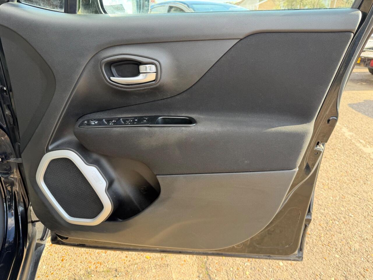 Used Jeep Renegade 2016 for sale - 78087736: Photo 21