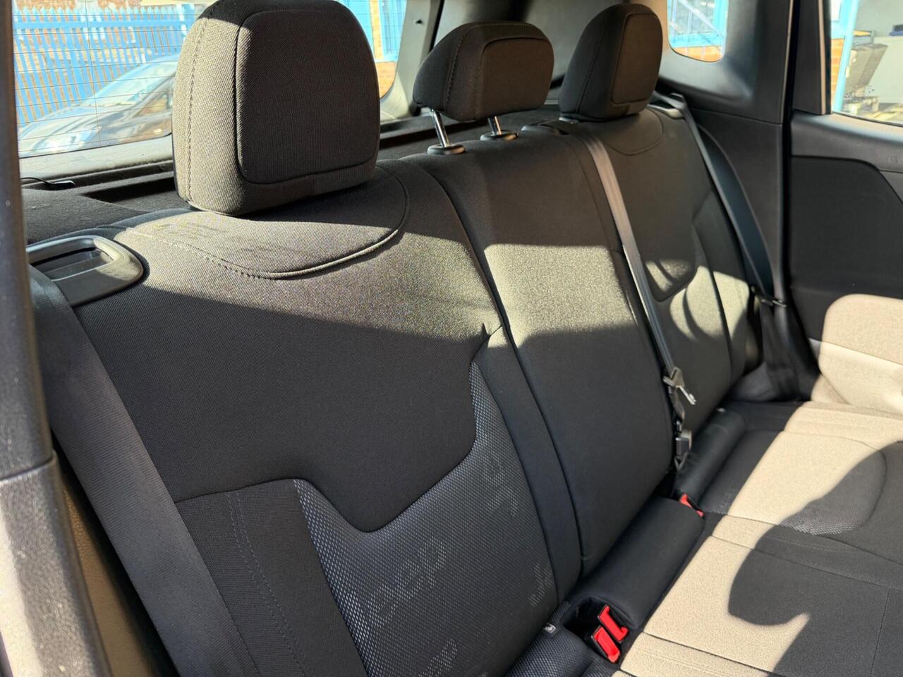 Used Jeep Renegade 2016 for sale - 78087736: Photo 27