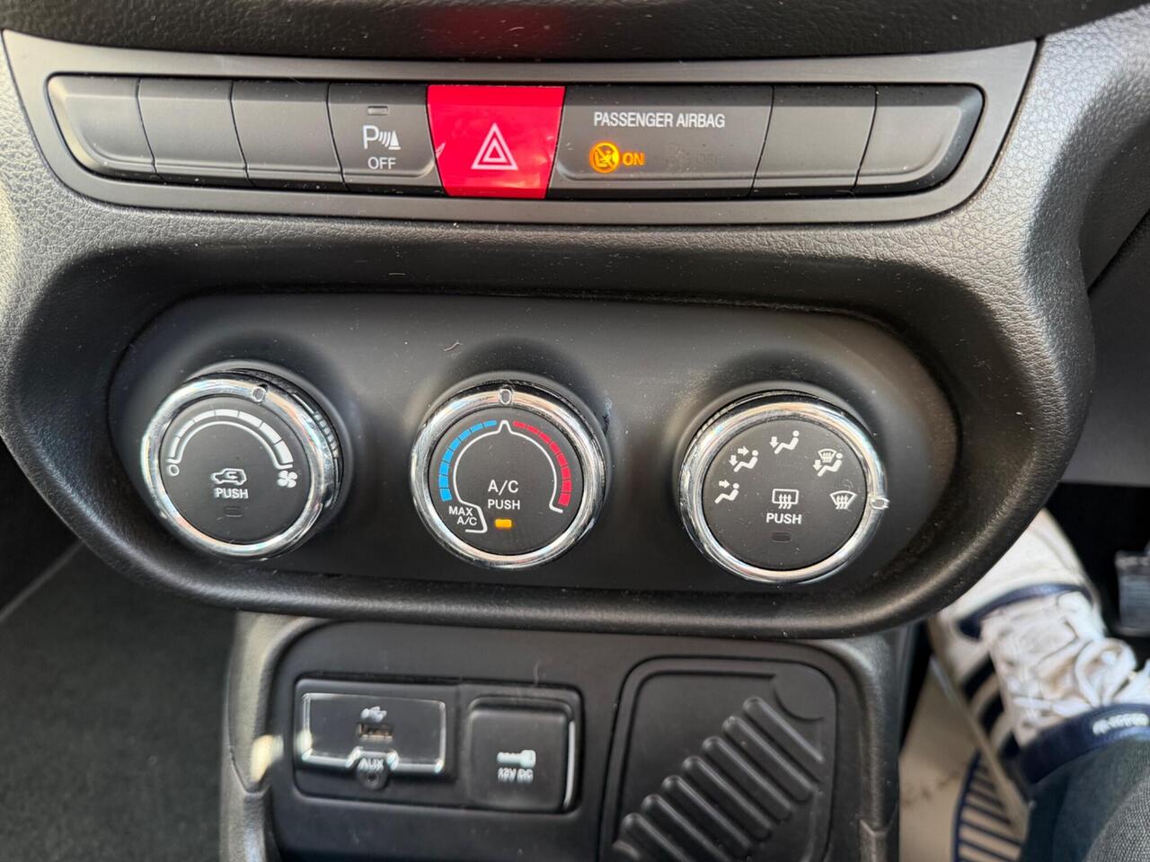 Used Jeep Renegade 2016 for sale - 78087736: Photo 45