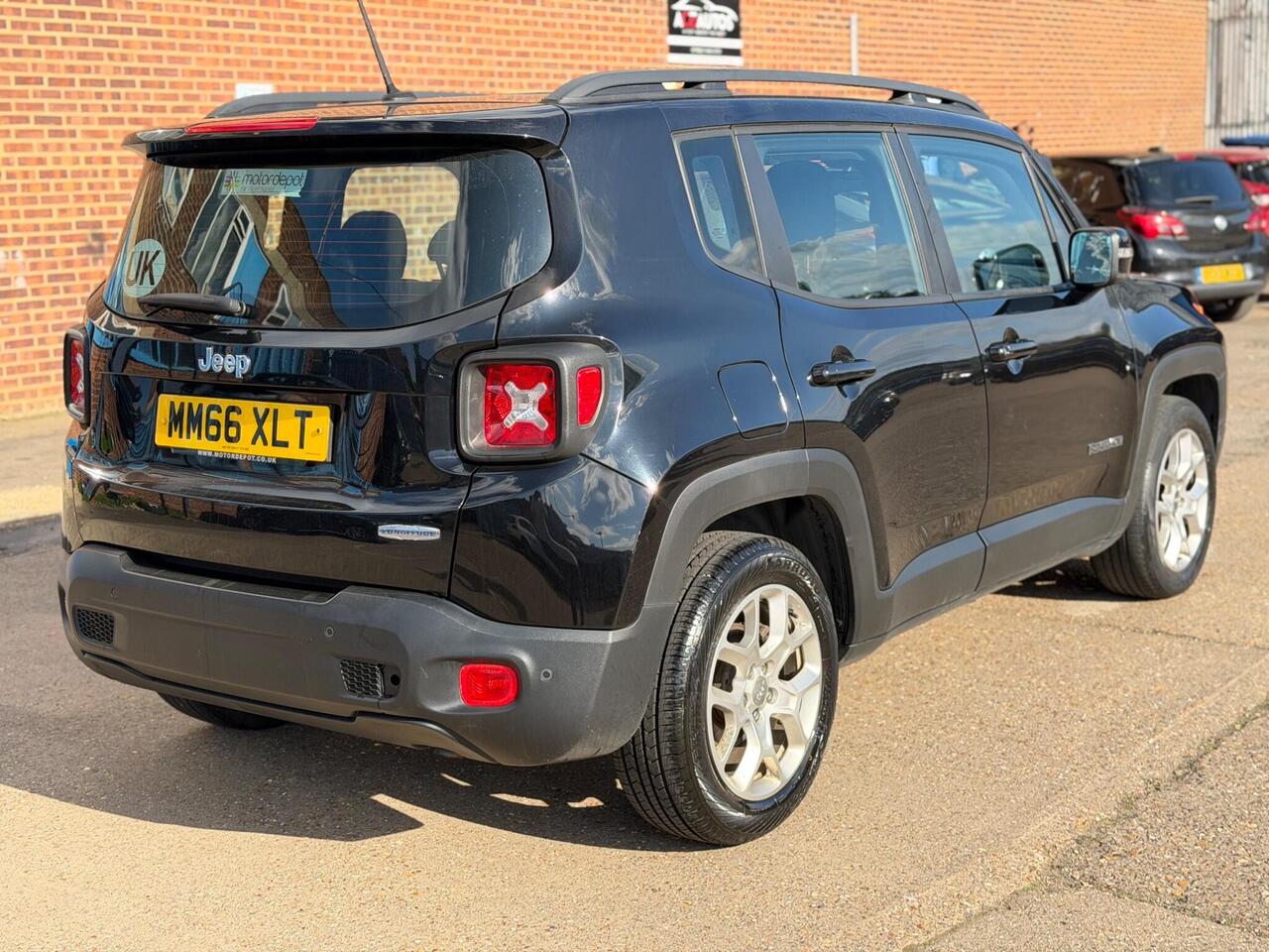 Used Jeep Renegade 2016 for sale - 78087736: Photo 8
